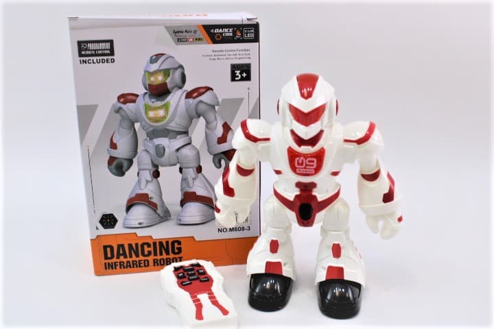 ROBOT A CONTROL A PILA DANCING EN CAJA